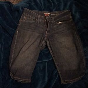 Levi’s Capris (2) Same Brand Different Colors